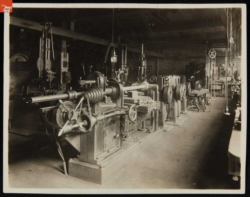  https://antiquemachinery.com/images-HFM/Boring-Mill-from-http-thehenryford-dot-orgcollections-and-researchdigital-collectionsartifact388780-Orig-Boring-Mill-Arlington-Sims.jpg